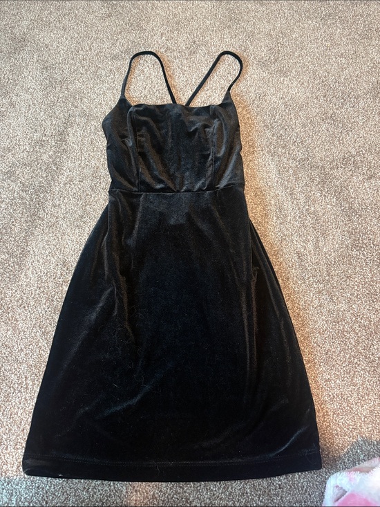B Darlin Dresses & Skirts - B Darlin Black Velvet Spaghetti Strap Mini Dress